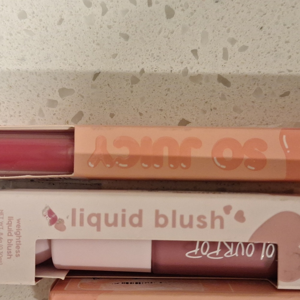 ColourPop Bundle - Picture 8 of 16